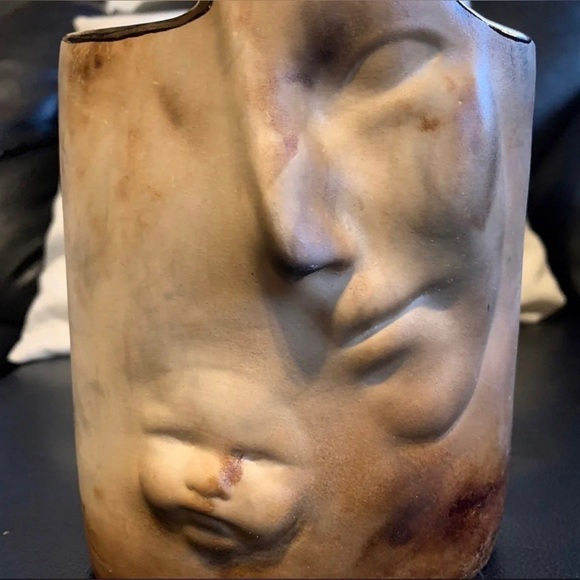 Lund Mother and Child Vase - Picture 1 of 4